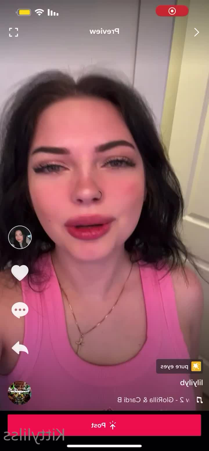 Kitty lils [ kittylilss ] - Hello baby  do you like what you see - ePornLeak