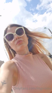 Lily P. Rosse [ lilyprosse ] - What’s one thing I’ve NEVER offered??  🎥VIDEO DICK RATES🎥