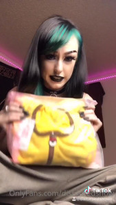 Snow ❄️ Top Creator [ disturbedsnow ] - Without panties, I look better on the Internet🥺👍🏻 Don't you