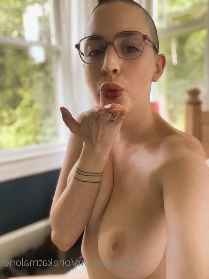 Kat Malone [ onekatmalone ] - Honestly, I just thought I looked cute today and wanted to share that - ePornLeak