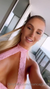 Bianca Ghezzi [ biancaghezzi ] - Don't want to miss the DM's today 😉