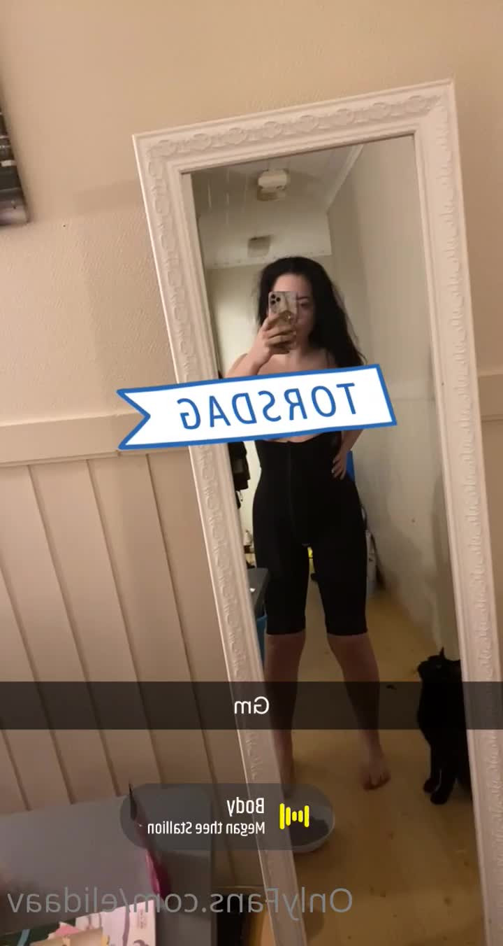 😈Stepsis Elli😈 FREE [ stepsiselli ] - I left you something yummy to wake up to in your DMs! 😈 - ePornLeak