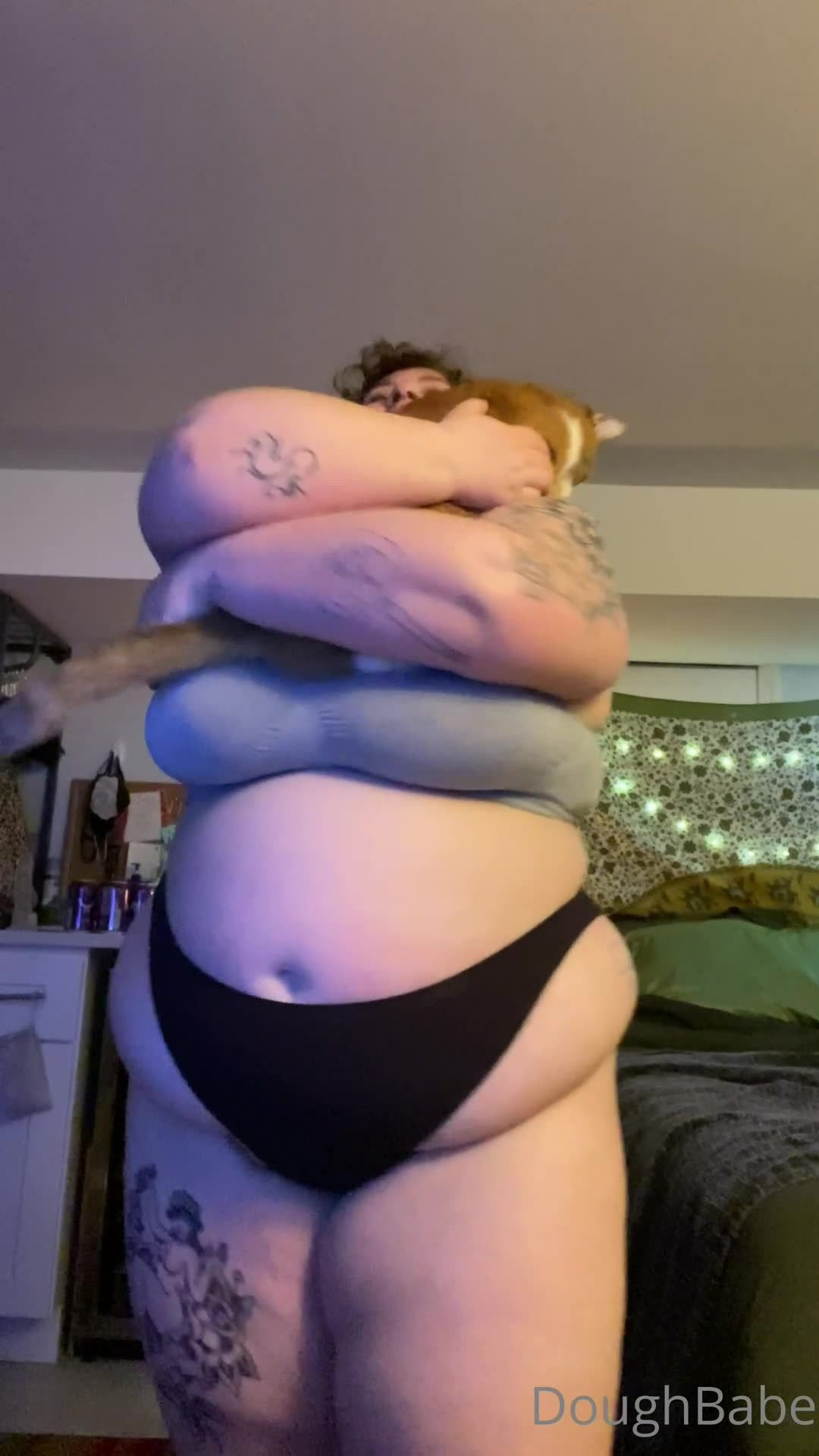 doughbabe [ doughbabebbw ] - Should my girl spread her legs wide for - ePornLeak