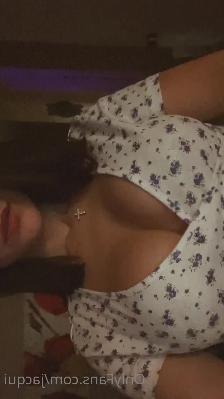 Jacqui - hucow selfies - ePornLeak