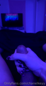 Chanel [ chanelkeyy ] - Swingin' my dick for ya 👻