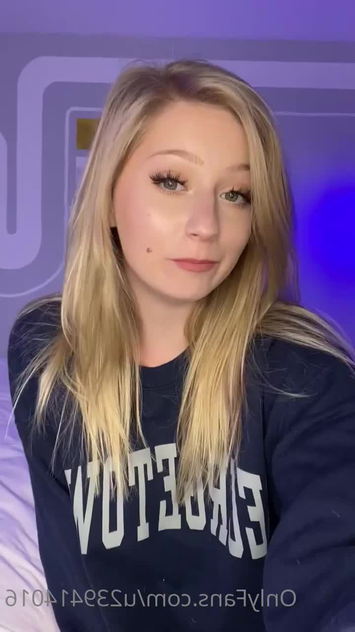 BellaBabe [ xoxobellababe ] - Doing DP coz 1 toy is boring🤤Check your DMs baby🍆🍆 - ePornLeak