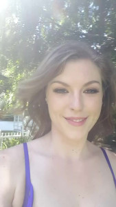 Ella Nova [ ellanovaxxx ] - Kiss my butt baby 😈