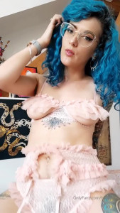 Haelle ⚜️🐍 [ haelle_ ] - Vem se molhar comigo      come get wet with me