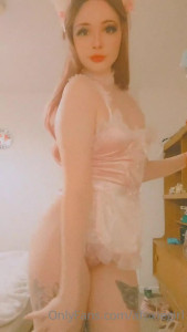 AfoxieGirl - My Buldge senses are tingling