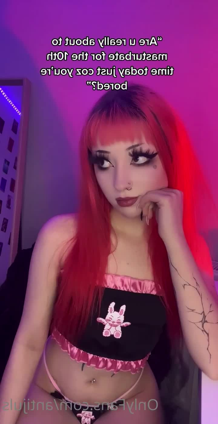 Juls 🖤 [ antijuls ] - love to plant trees❤ - ePornLeak