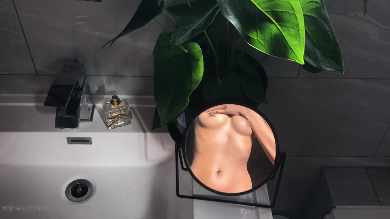 Rio [ chulariox ] - Enjoy this oily cum covered soles video! 👣 - ePornLeak