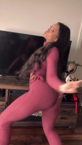 Jamie Riley [ jamieariley ] - Sunday funday, eat my asshole