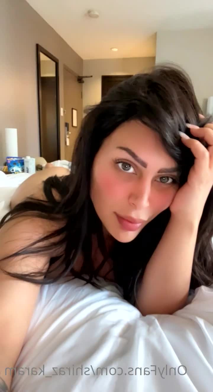 shiraz_karam - Happy Monday love 💋❤️ do you like my new pedi? - ePornLeak