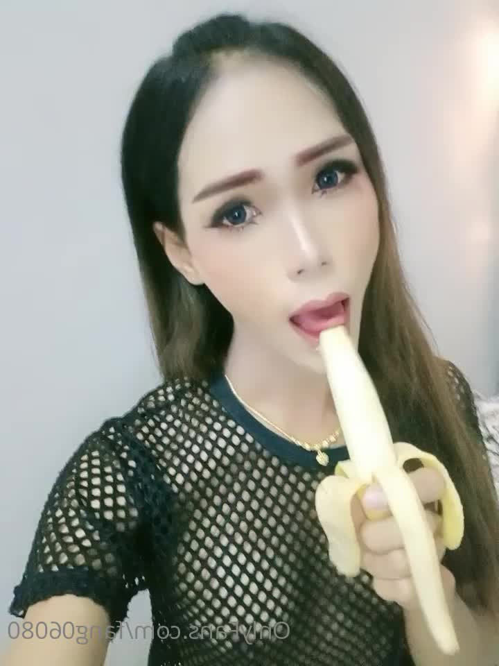 sexy ladyboy 20+ [ kh_fang ] - it s finally warm enough for me to wear this cute new shirt I got - ePornLeak