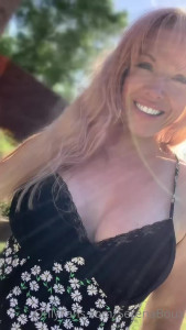 🟢ONLINE🆓Serena Boux 🇬🇧 Hottest UK M!LF [ serenabou ] - care to join me on the back porch for some naked coffee