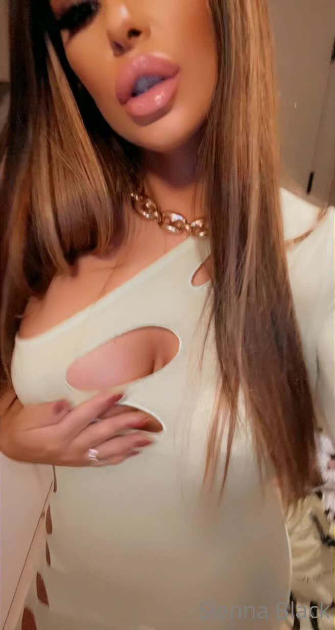 Sienna Black 🖤 [ siennablack20 ] - cake is my favorite food actually 🍑🥵 - ePornLeak