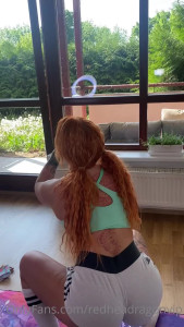 𝙎𝙘𝙖𝙧𝙡𝙚𝙩 𝘿𝙧𝙖𝙜𝙤𝙣❤️ [ redheadragonvip ] - Had a friend help me test out my lovense and it made me squirt all