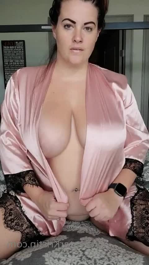 RockstarKristin - shorts on & shorts off ft. bottoms of my feet - ePornLeak
