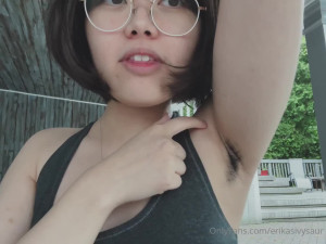Erika 🌱 [ erikasivysaur ] - How do you like my 'just woke up' look? 🥰