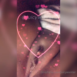 Wxnter🤪 [ juicywxnter ] - are you ready for the new year? :D