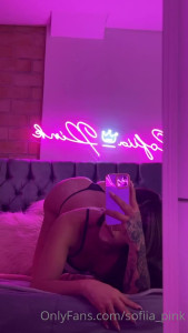 sofia wilches [ sofiia_pink ] - The thumbnail for my YouTube video  it s fun making them