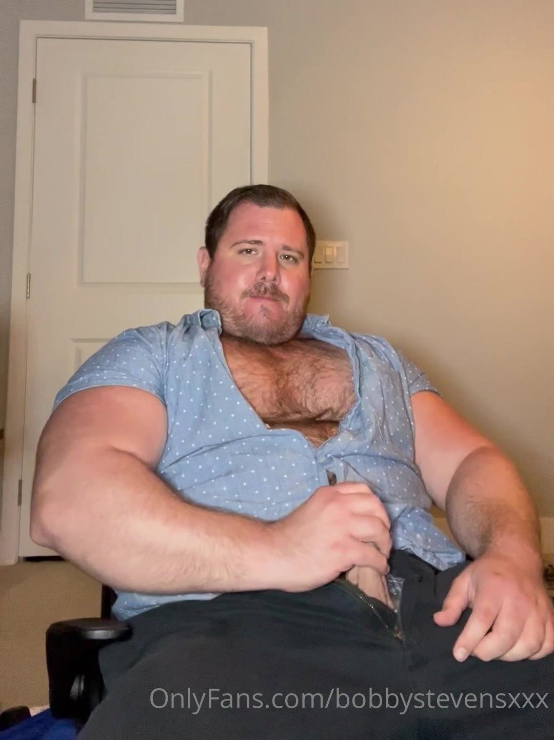 Bobby Stevens [ bobbystevensxxx ] - Wood morning! Be bad for me 🤪 - ePornLeak