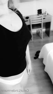 Celia Lindermann [ celialindermann ] - If you want a see the picture is only $199.99 plus tip my 🐱