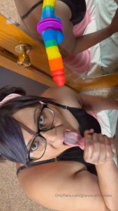 glasses-and-asses - Fruit roll up