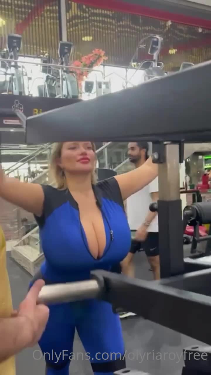 Olyria Roy [ olyriaroyfree ] - After enjoying the day at the cafe  maybe I d caught in an afternoon - ePornLeak