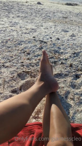 Giantess Cleo [ giantesscleo ] - 🇬🇧Watch @eddyblackone fuck me hard 🔞 🇫🇷Regardez