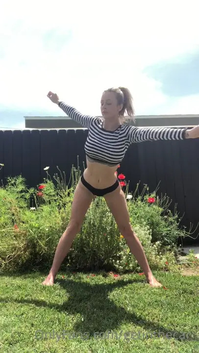 Getinthecar_ Stretching In Her Backyard In Tight Clothes - ePornLeak