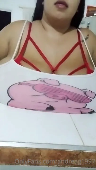 Grandestetascolombia Serving Her Melons - ePornLeak