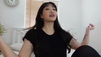 Missreinat Uses Clit Sucker For Pleasure