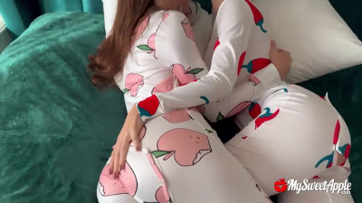 My Sweet Apple And MissYennii Get Fucked In A Foursome