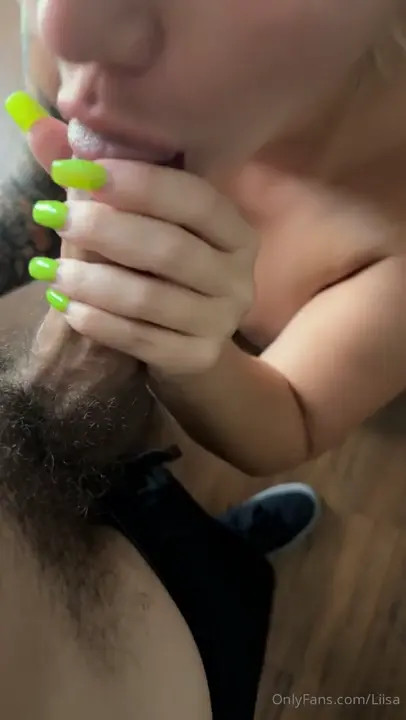 Liisabbyy Serves A Blowjob POV - ePornLeak