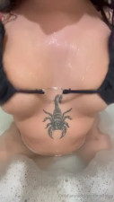 Jordanxcryssy Jiggling Her Tits In Bra