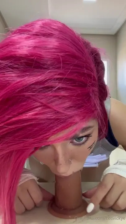 Cosvickye's Hisoka Cosplay Sucking Dildo - ePornLeak