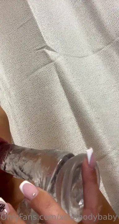 Xoxobodybaby Doing A Dildo Blowjob - ePornLeak