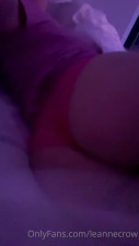 Leannecrow Teasing With Her Toned Ass