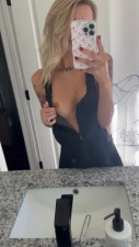 Lucy.Louu's Mirror Striptease
