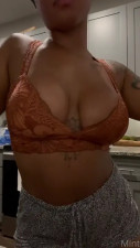 Therealbombshell_Mint Teasing Her Tits And Ass