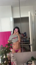 Itsalli777 Mirror View In Her Pink Bikini