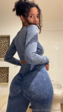 Valeryvayness' Quick Little Booty Shake