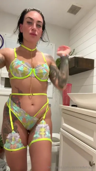 Desiredehaze Rocking Her Green Lingerie - ePornLeak