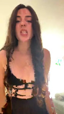 Bellacuentos Shakes Her Fat Ass Live