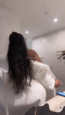 Ohso_Juicy Gets Naked And Flaunts Her Curves