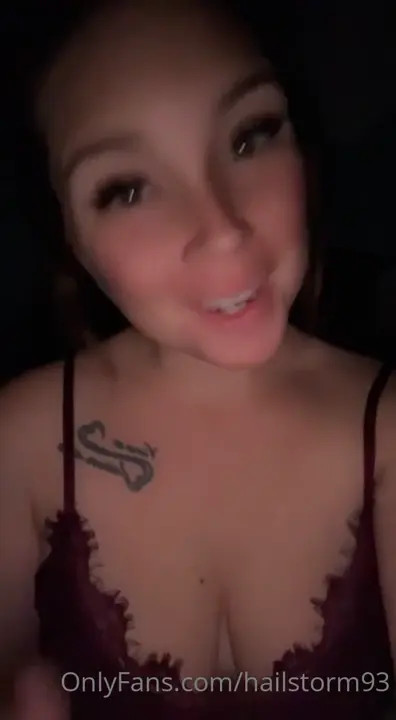 Hailstorm93's Cleavage Says Good Night - ePornLeak