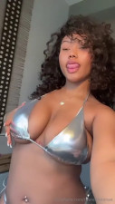 Therealrennae Flaunts Her Look In A Gray Bikini