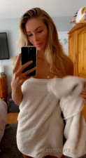 Cara_Caru Films Herself Feeling Her Body