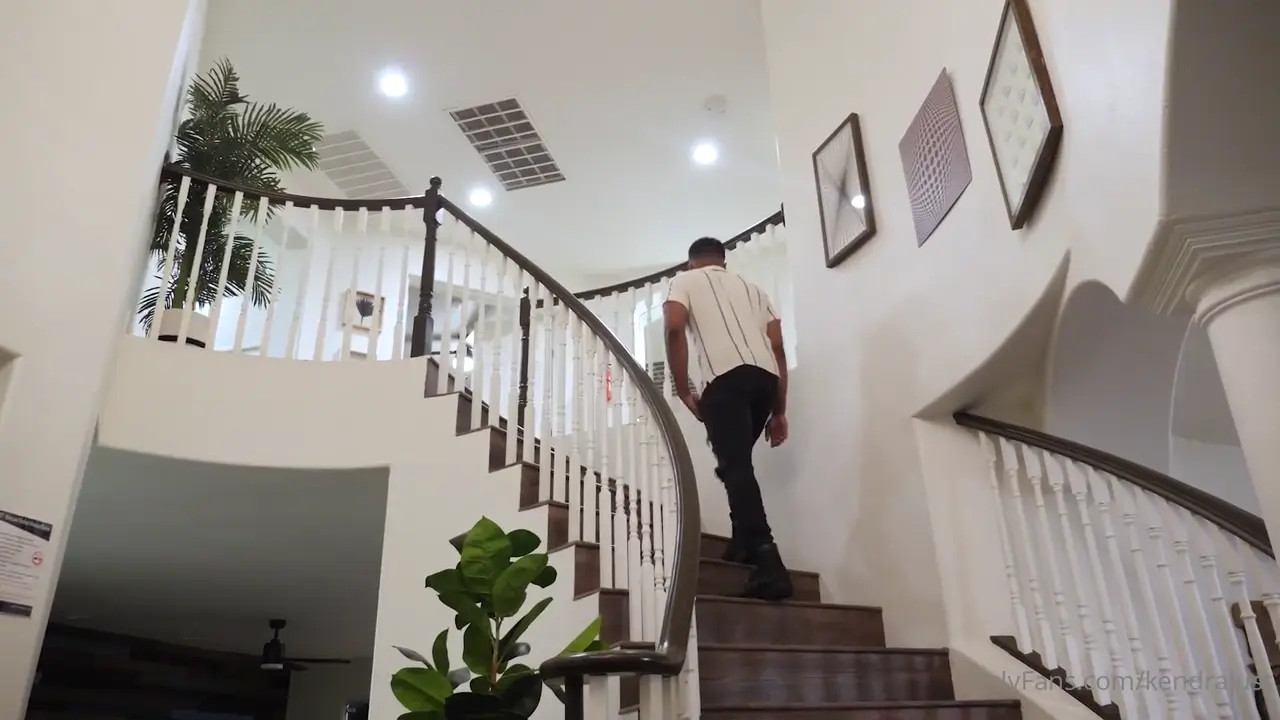 Troy Francisco’s BBC Stretches Kendra Lust - ePornLeak
